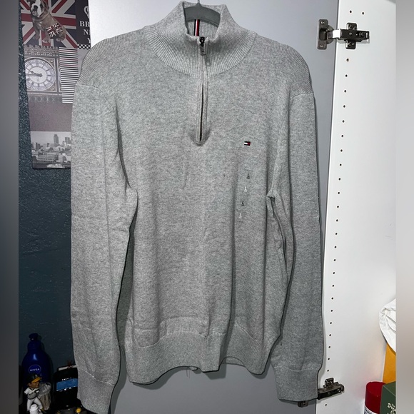 Tommy Hilfiger Half-Zip Woven Sweatshirt - Picture 1 of 3